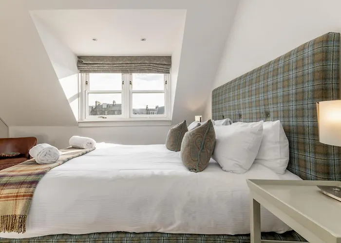 Gillespie Apartments - Spectacular Penthouse