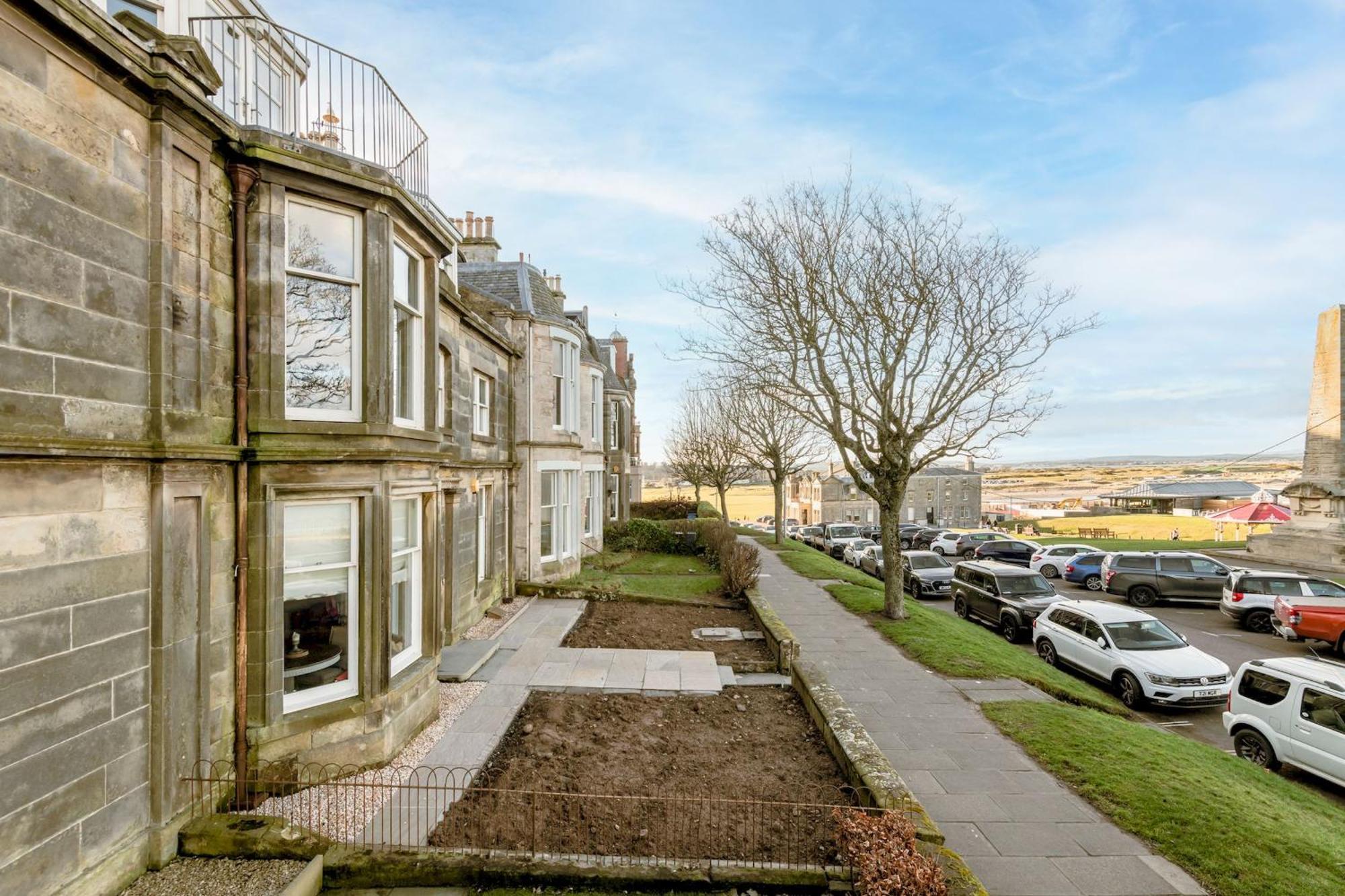 Gillespie - Spectacular Penthouse *