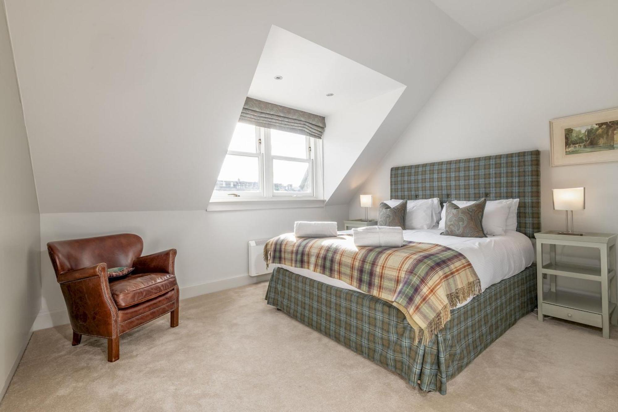Gillespie - Spectacular Penthouse Apartment